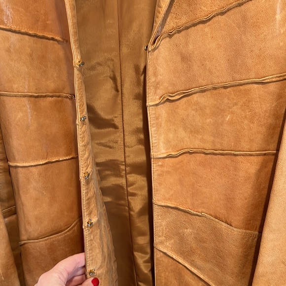 Vintage leather coat - Picture 2 of 9